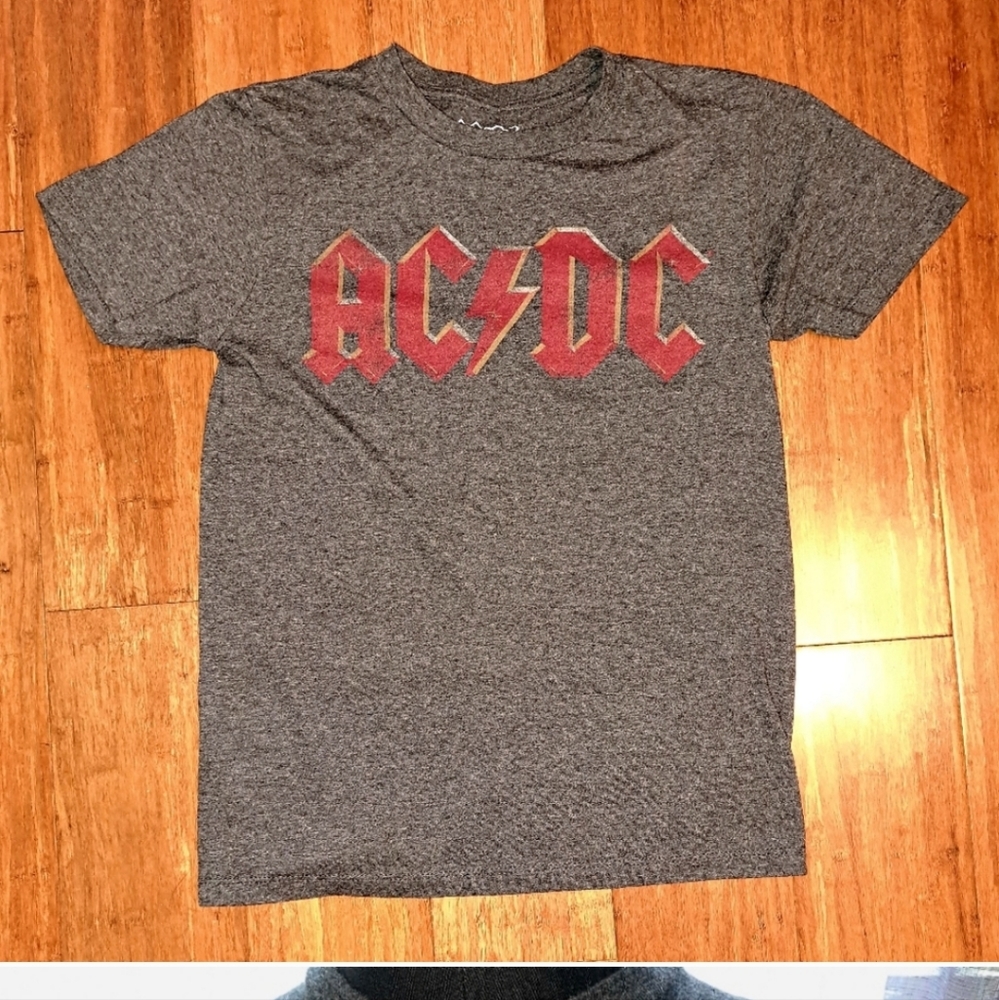 AC/DC shirt. Womens XS